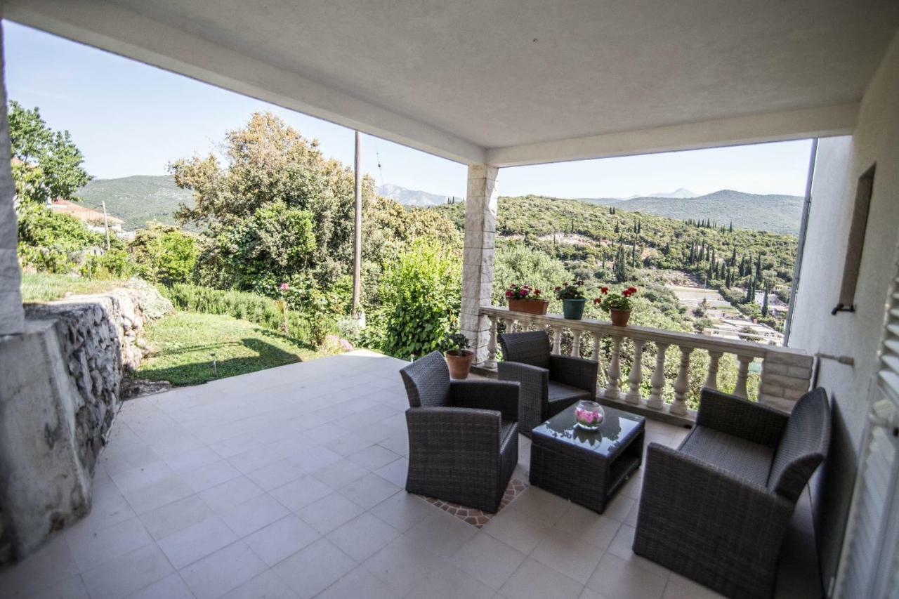 Marivo Guest House Molunat Bagian luar foto